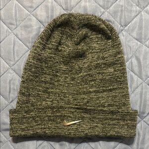 Nike Heather Gray Beanie with Metal Nike Swoosh.